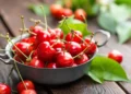 Peut-on donner des cerises aux poules